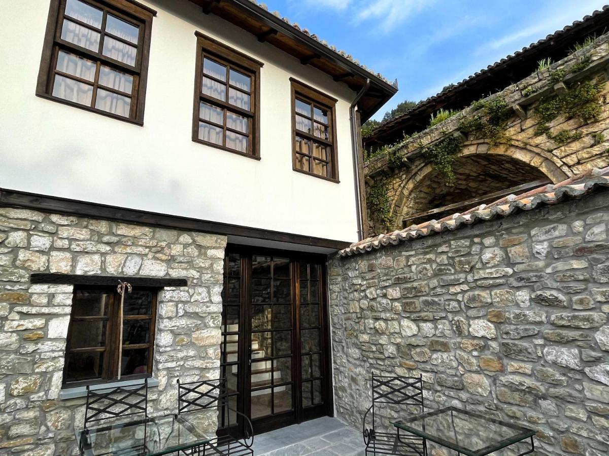 Amalia Hotel Berat Exterior photo
